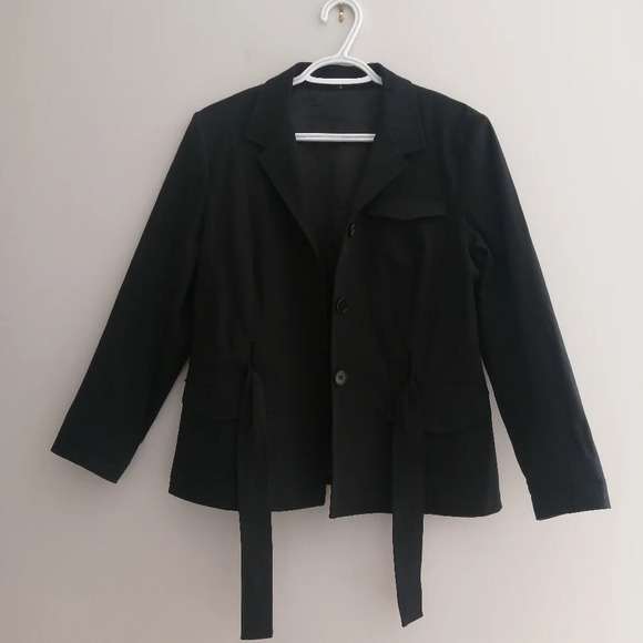 Theory Caprino Black 3 Button Blazer Jacket with Self Tie Belt 12 - Picture 3 of 16